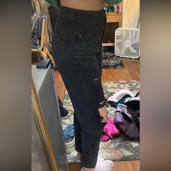 American Eagle Jeans - Picture 2 of 5